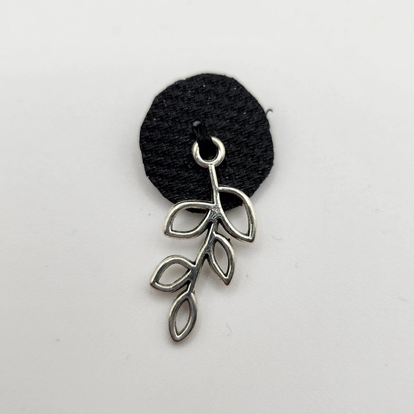 Blätterranke Taschenanhänger